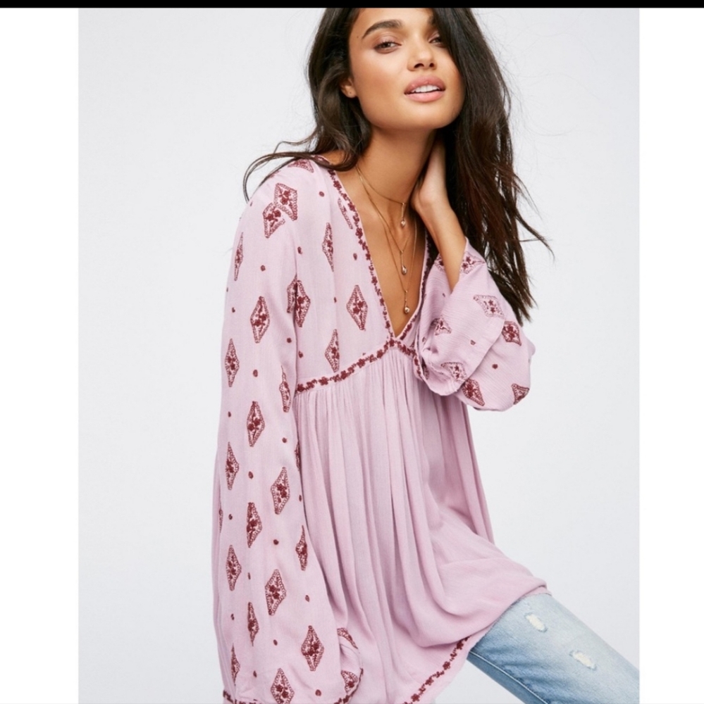 Free People Embroidered Bell Sleeve Keyhole Boho Bohemian Flowy Top Shirt - Picture 8 of 10